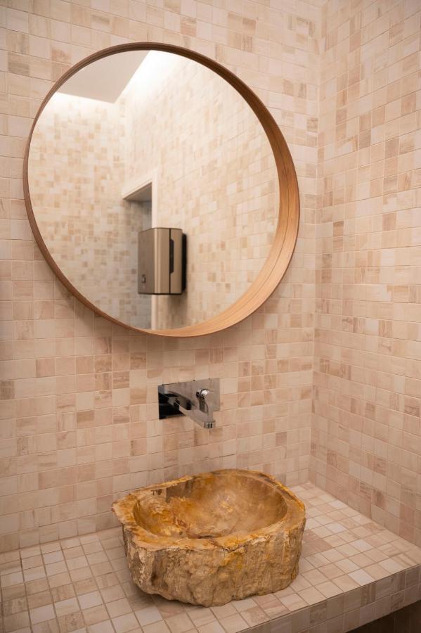 Hotel Bohemia Bacau Bagian luar foto