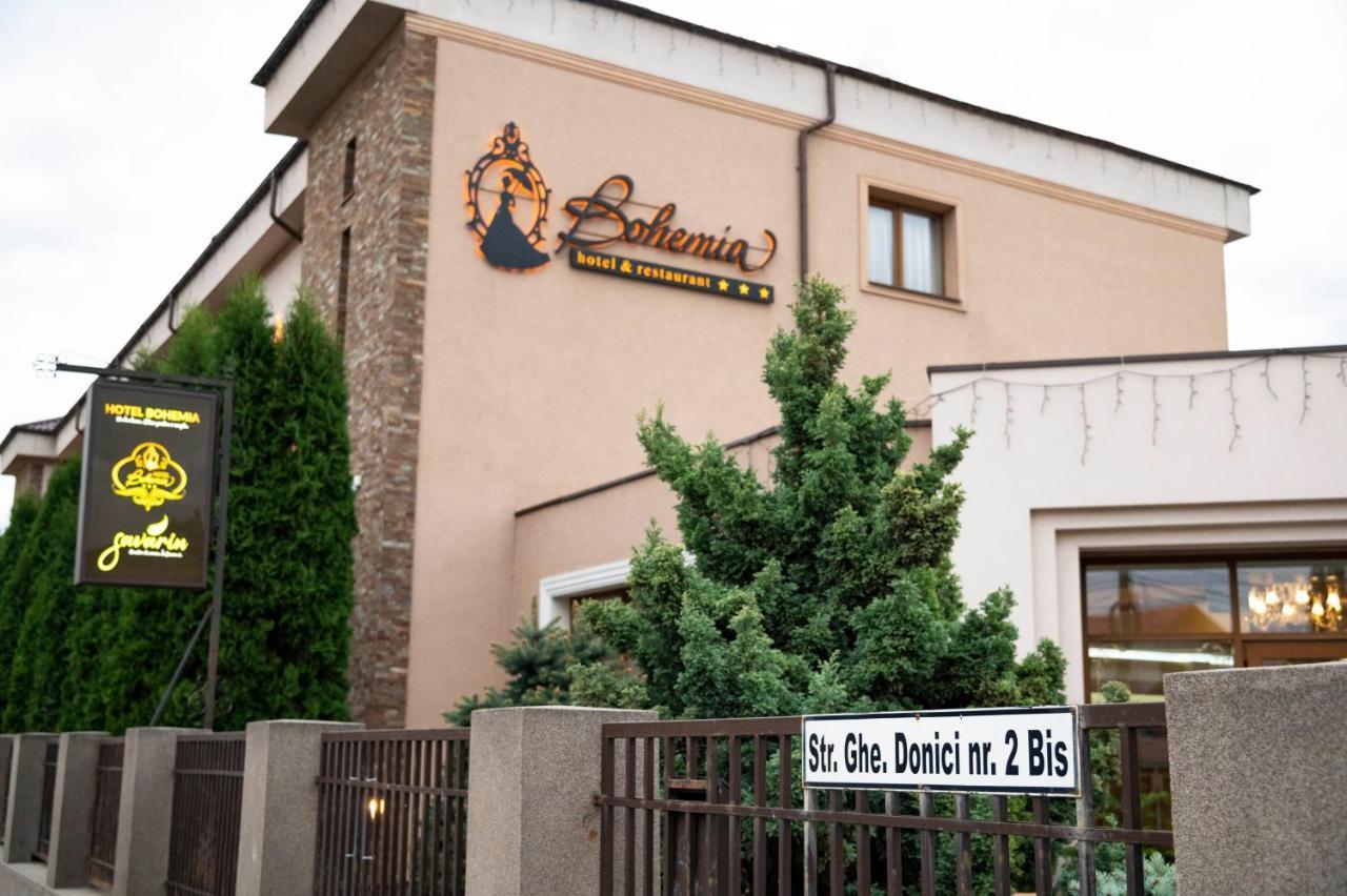 Hotel Bohemia Bacau Bagian luar foto