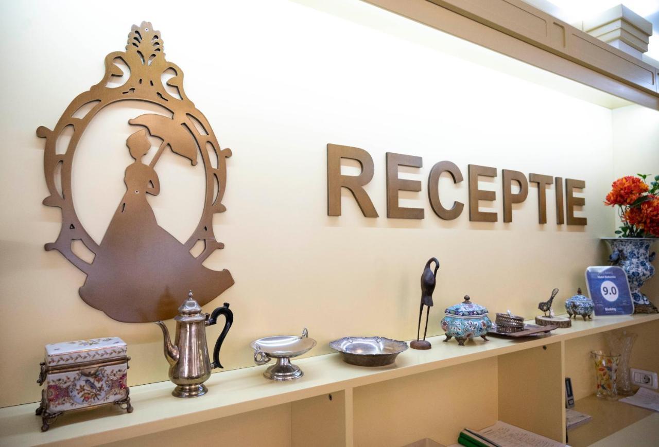 Hotel Bohemia Bacau Bagian luar foto