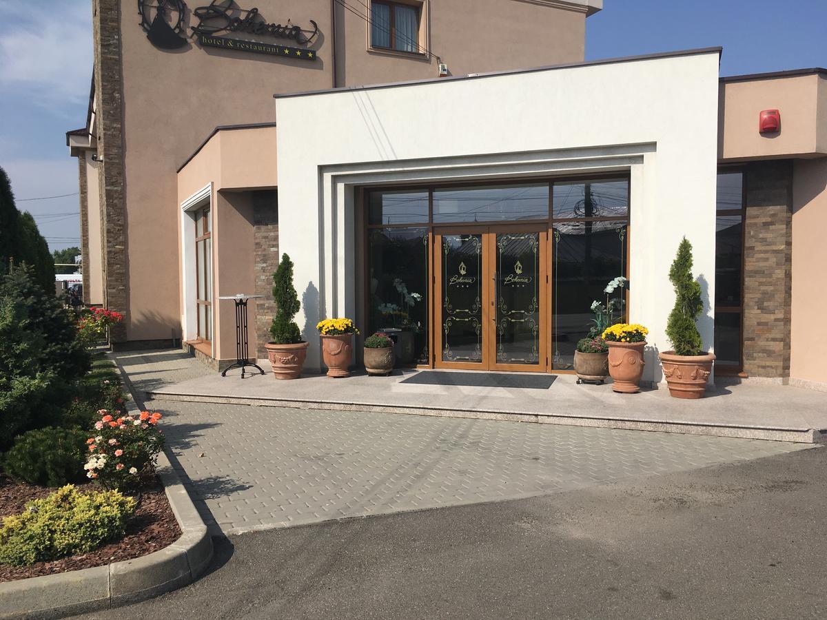 Hotel Bohemia Bacau Bagian luar foto